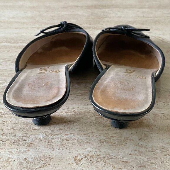Vintage Chanel CC Bow Cap Toe Mule Kitten Heels - Picture 8 of 9